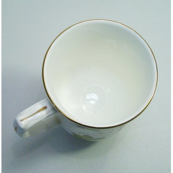 Royal Victoria Tea Coffee Cup Mug Bone China Grapes Grapevine Gold Trim - Picture 6 of 7